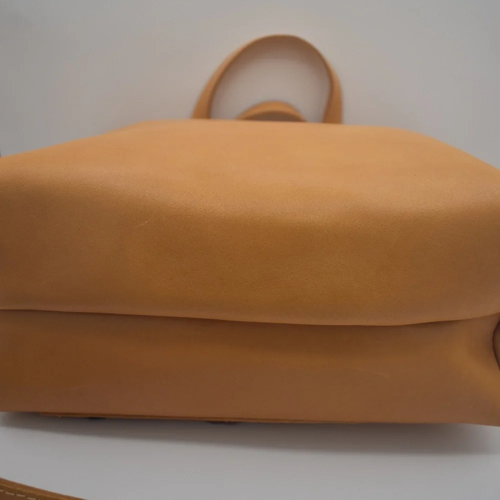 Portland Leather Customized Sunflower Medium Crossbody Tote NWOT - Picture 8 of 13